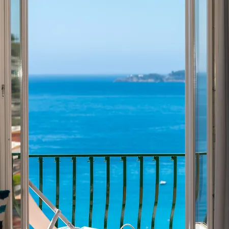 Guest house Alcione 4*